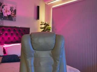  vikkimoon chat room