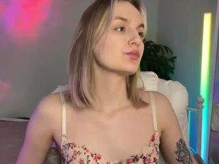 le modèle vikkimoon est en webcam porno dans un show sur le site camsoda, il possède les tags suivants: ass bouncing,athletic,twerk,teen (18+),tattoos,spanking,skinny,shaved pussy,pov,orgasm,no smoking,no drinking,moaning,lush,lingerie,foot fetish,fingering,feet,doggy style,dirty talk