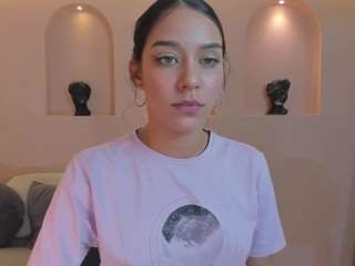 le modèle amaliacrus est en webcam porno dans un show sur le site camsoda, il possède les tags suivants: anal,ass bouncing,tease,tattoos,strip,skinny,shaved pussy,orgasm,no smoking,no drinking,green eyes,granny,erotic dance,dildo or vibrator,black hair,hd,petite,small tits