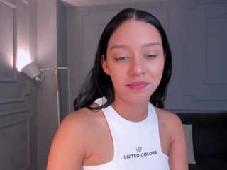 le modèle amaliacrus est en webcam porno dans un show sur le site camsoda, il possède les tags suivants: anal,ass bouncing,tease,tattoos,strip,skinny,shaved pussy,orgasm,no smoking,no drinking,green eyes,granny,erotic dance,dildo or vibrator,black hair,hd,petite,small tits