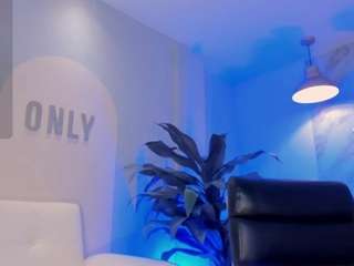 candaserussell live cam profile