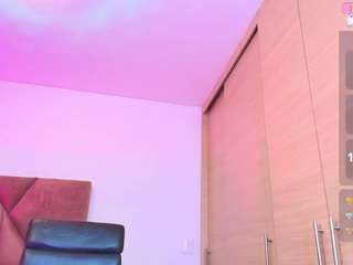 georgina-leigh Live Webcam on CamSoda