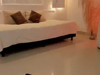 Kataleya-17's Live Sex Cam Show
