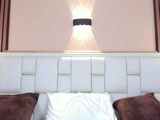 KathyMirrow live webcam show