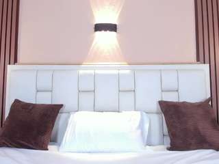KathyMirrow live webcam show