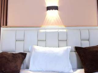 kathymirrow's live room