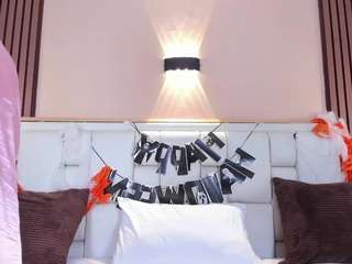 KathyMirrow live cam preview