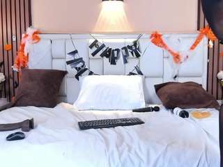 le modèle kathymirrow est en webcam porno dans un show sur le site camsoda, il possède les tags suivants: ahegao,roleplay,fuck machine,hairy pussy,latina,lush,middle aged,moaning,natural,oil,ride torso,saliva,anal,squirt,strip,striptease,submissive,teen (18+),thick,tittyfuck