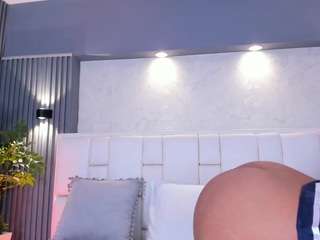 KathyMirrow live cam preview