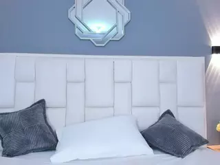 KathyMirrow's Live Sex Cam Show