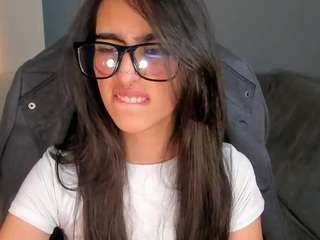 larisasmirnov1 webcam model