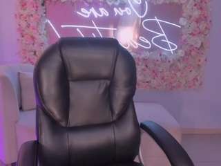  larisasmirnov1 chat room