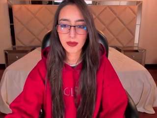 larisasmirnov1 Live Webcam on CamSoda