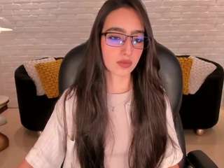 larisasmirnov1 Live Webcam on CamSoda