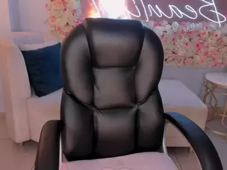 LarisaSmirnov1's Live Sex Cam Show