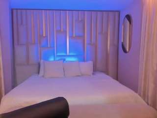 maiacollins Live Webcam on CamSoda