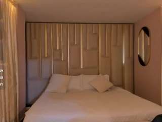 maiacollins bongacams