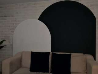 maiacollins bongacams