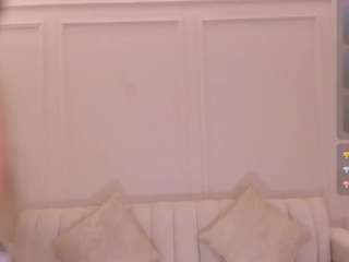 maiacollins live cam profile