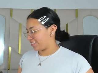 rodriguuezisabelll18 webcam model