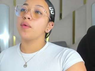 rodriguuezisabelll18 webcam model