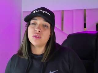 rodriguuezisabelll18 Live Webcam on CamSoda