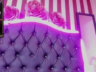 samanthaevans18 Live Webcam on CamSoda