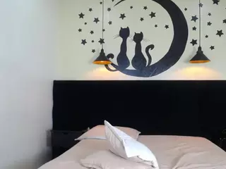 ValentinaJaramilloo's Live Sex Cam Show