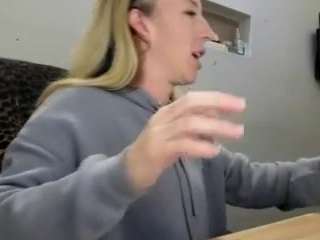 Live webcam model bmorganne420 on Soda Cams