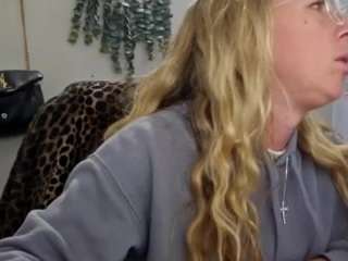 Live webcam model bmorganne420 on Soda Cams