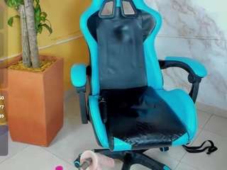  lili-little chat room