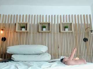 serena-foxx Live Webcam on CamSoda