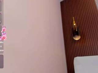 serena-foxx Live Webcam on CamSoda