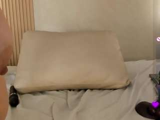 Serena-Foxx live cam preview
