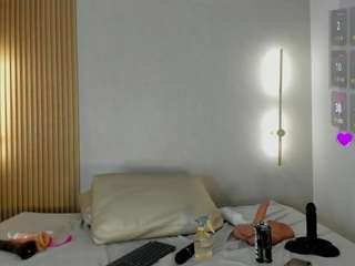 Serena-Foxx live cam preview