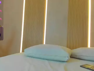Serena-Foxx's Live Sex Cam Show
