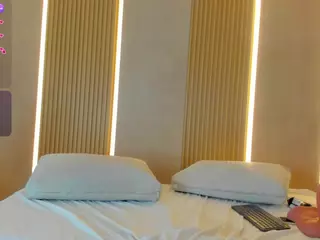 Serena-Foxx's Live Sex Cam Show