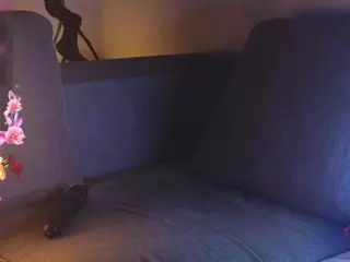 MonaBurge's Live Sex Cam Show