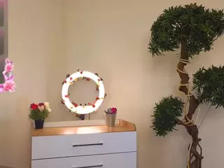 MonaBurge's Live Sex Cam Show