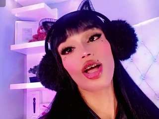 doll-swett's CamSoda show and profile