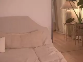 nadiablss's Live Sex Cam Show