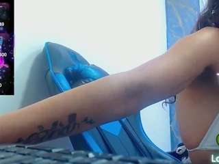 perla-purpura Live Webcam on CamSoda