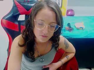 perla-purpura Live Webcam on CamSoda