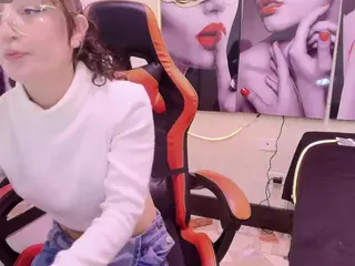 perla-purpura's Live Sex Cam Show