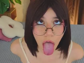 riskyteassse's Live Sex Cam Show
