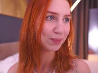 venelopa's CamSoda show and profile