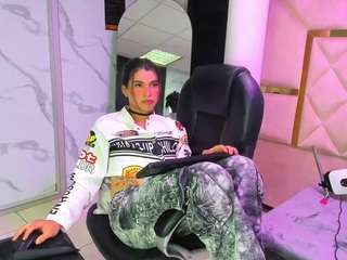 le modèle allison69ts est en webcam porno dans un show sur le site camsoda, il possède les tags suivants: anal toys,average,bbc,black hair,brown eyes,cumshot,drinking,flat chested,orgasm,smoking,spanish,spank,tattoos,hd