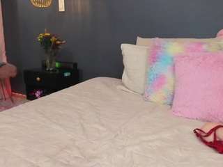 Live webcam model bonniietwerk on Soda Cams