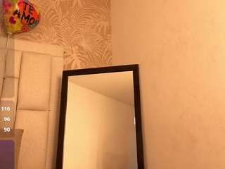 daffnelewis's CamSoda show and profile