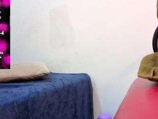 daffnelewis Live Webcam on CamSoda